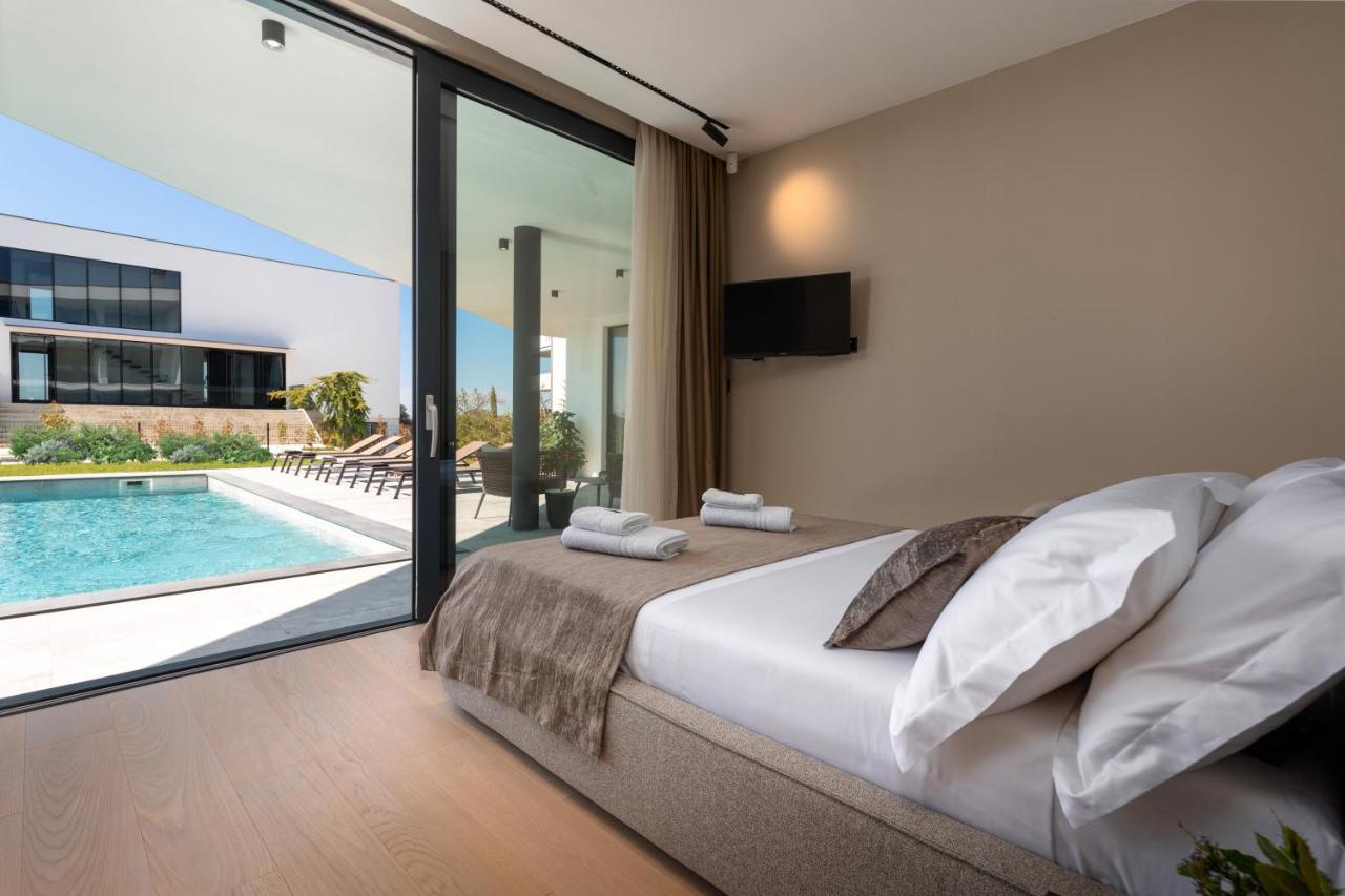 Luxury Villa Aruna PUY Exterior foto