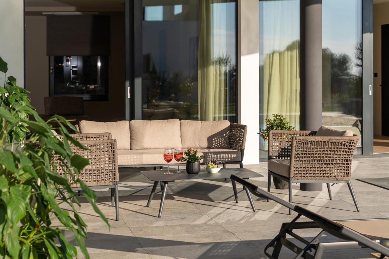 Luxury Villa Aruna PUY Exterior foto