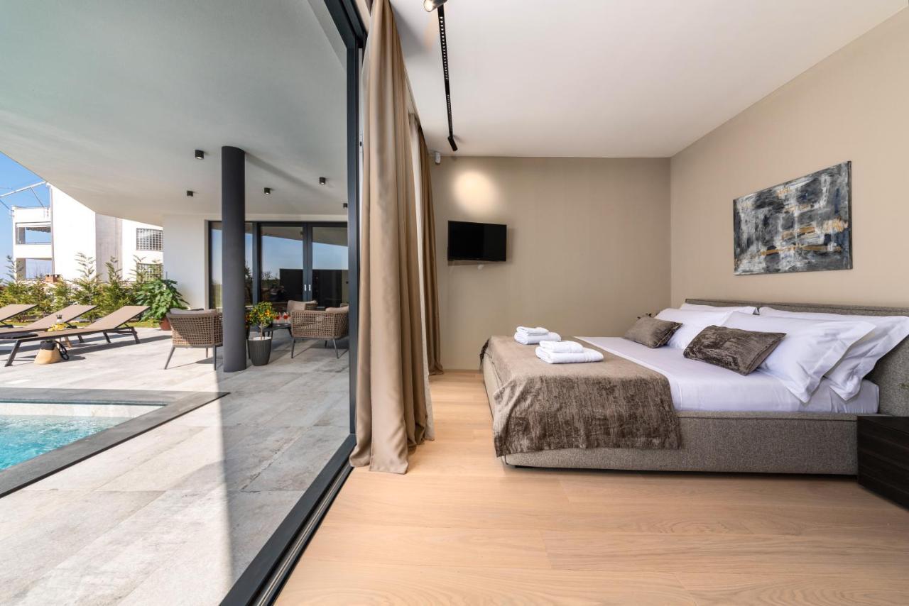 Luxury Villa Aruna PUY Exterior foto